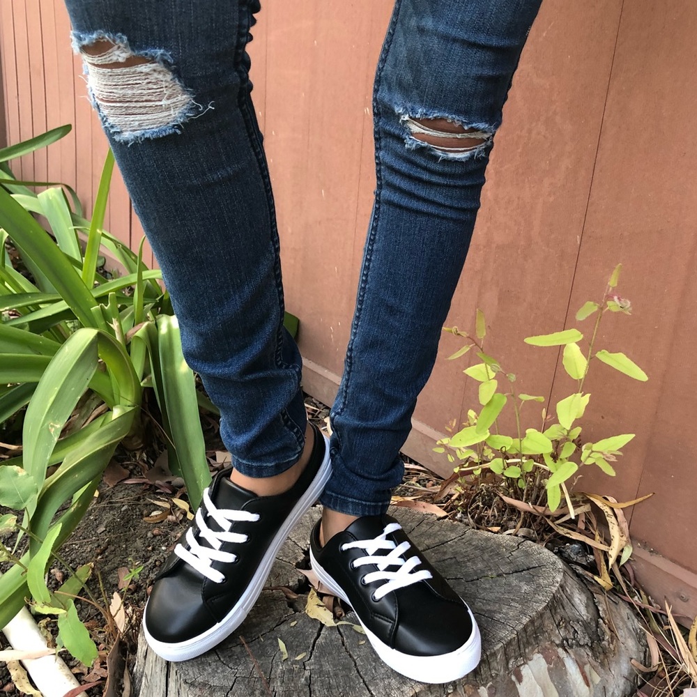 Black and White Lace Up Mule 👟 Sneakers - Picture 5 of 8